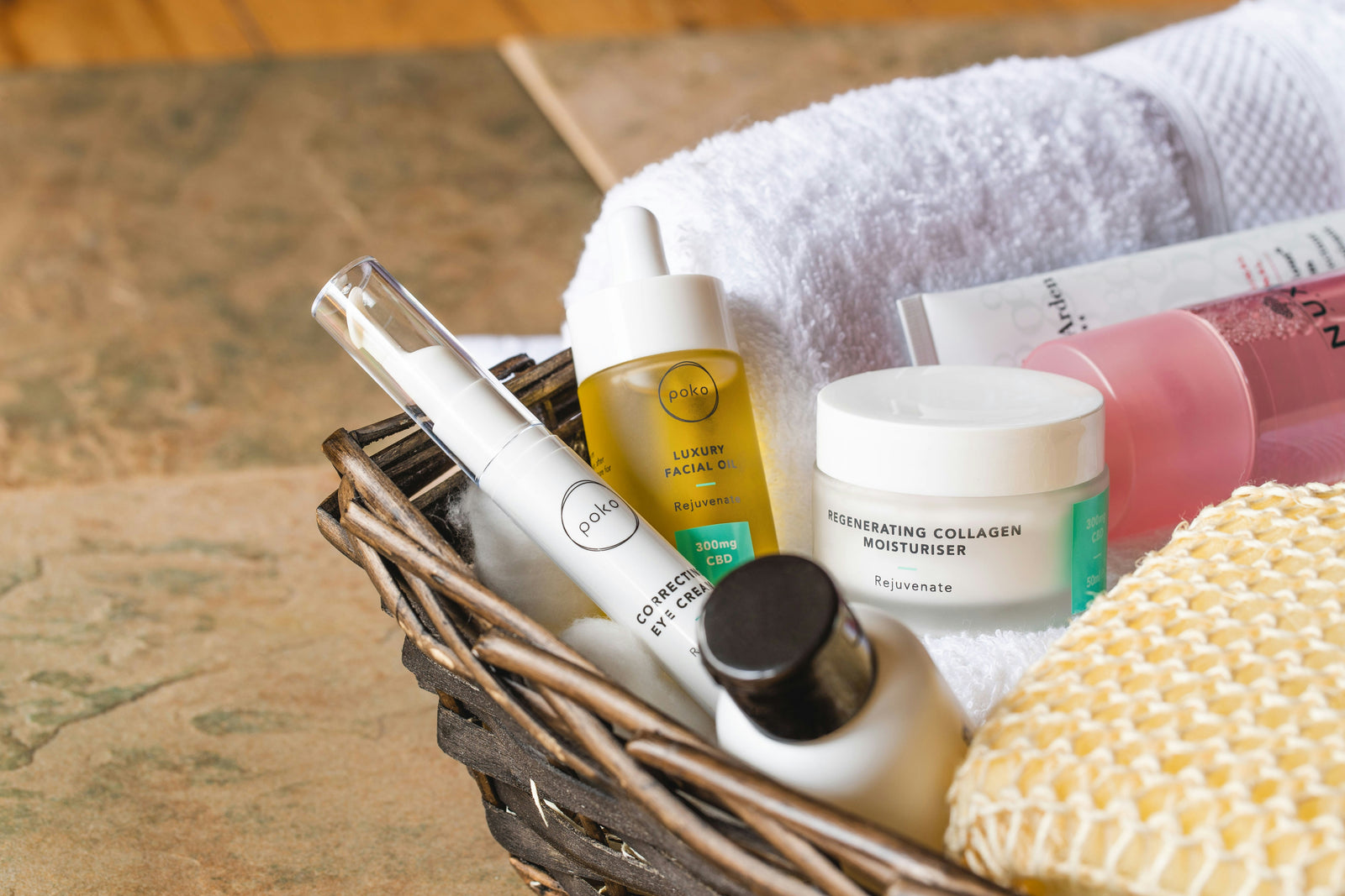 How to Travel with Glass Serum Bottles: Tips for Safe and Stress-Free Journeys